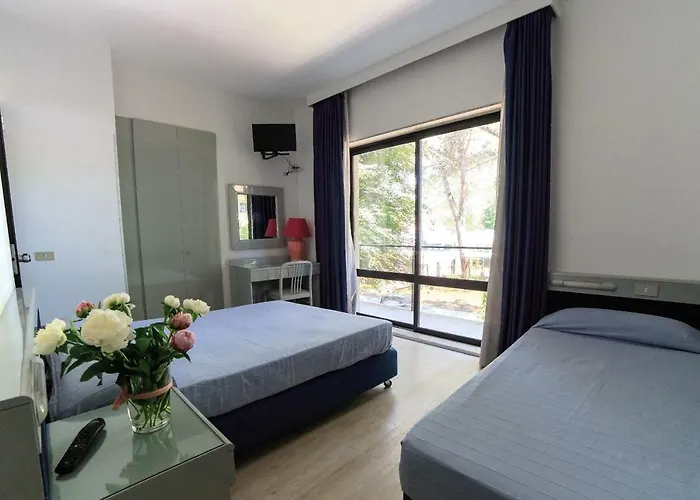 Club Hotel